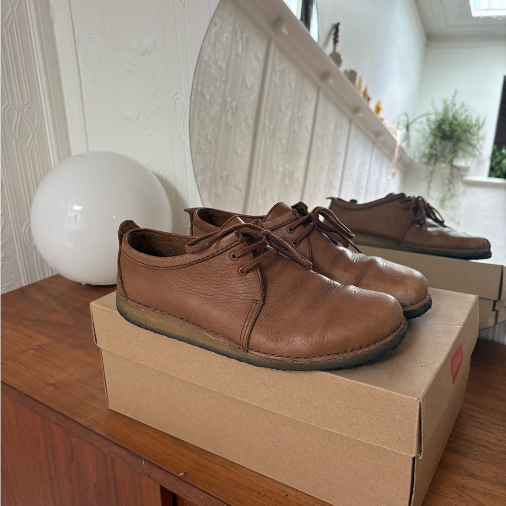 Clarks Tan Leather Men's Oxfords